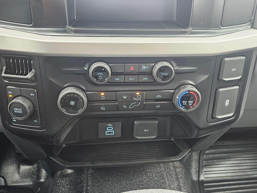new 2025 Ford F-350 car, priced at $67,115