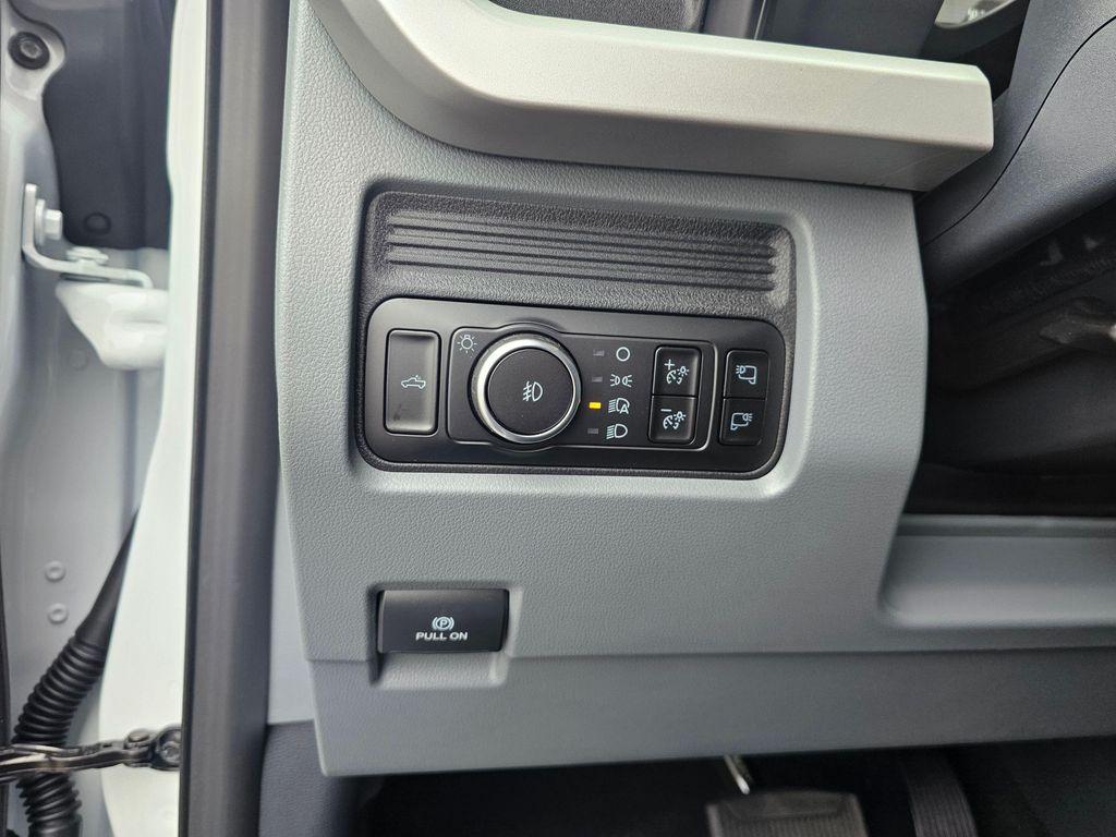 new 2025 Ford F-350 car, priced at $54,569
