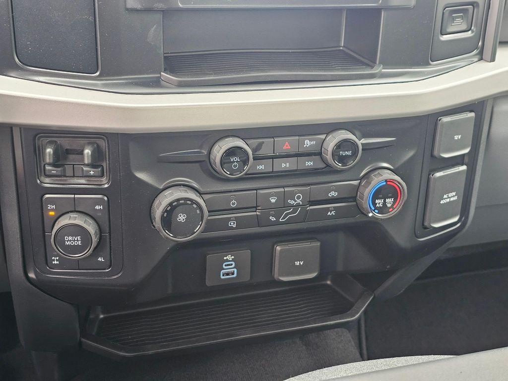 new 2025 Ford F-350 car, priced at $53,406