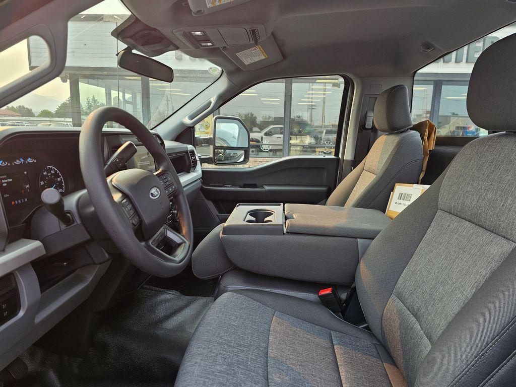 new 2025 Ford F-450 car, priced at $64,925
