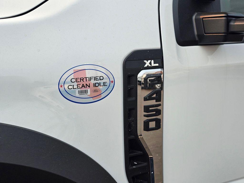 new 2025 Ford F-450 car, priced at $64,925