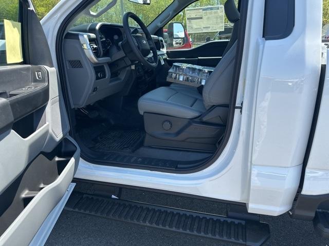 new 2025 Ford F-250 car, priced at $53,360