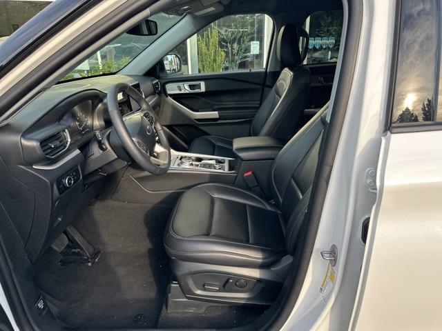used 2024 Ford Explorer car, priced at $39,323