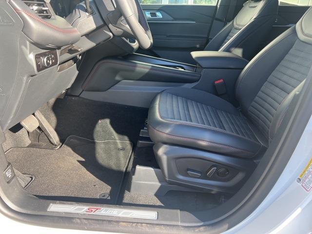 new 2025 Ford Explorer car, priced at $52,170