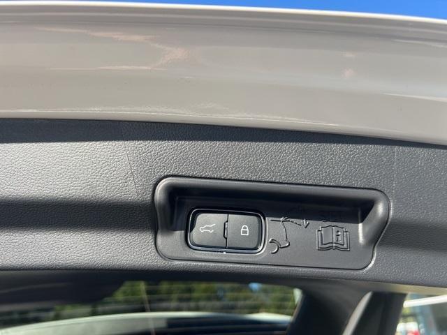 new 2025 Ford Explorer car, priced at $52,170