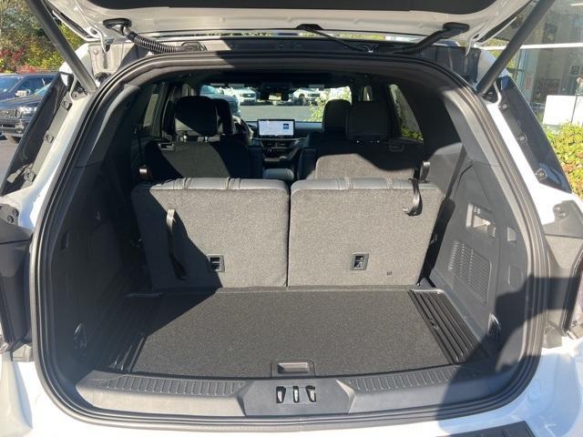 new 2025 Ford Explorer car, priced at $52,170