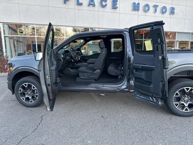 new 2024 Ford F-150 car, priced at $50,640