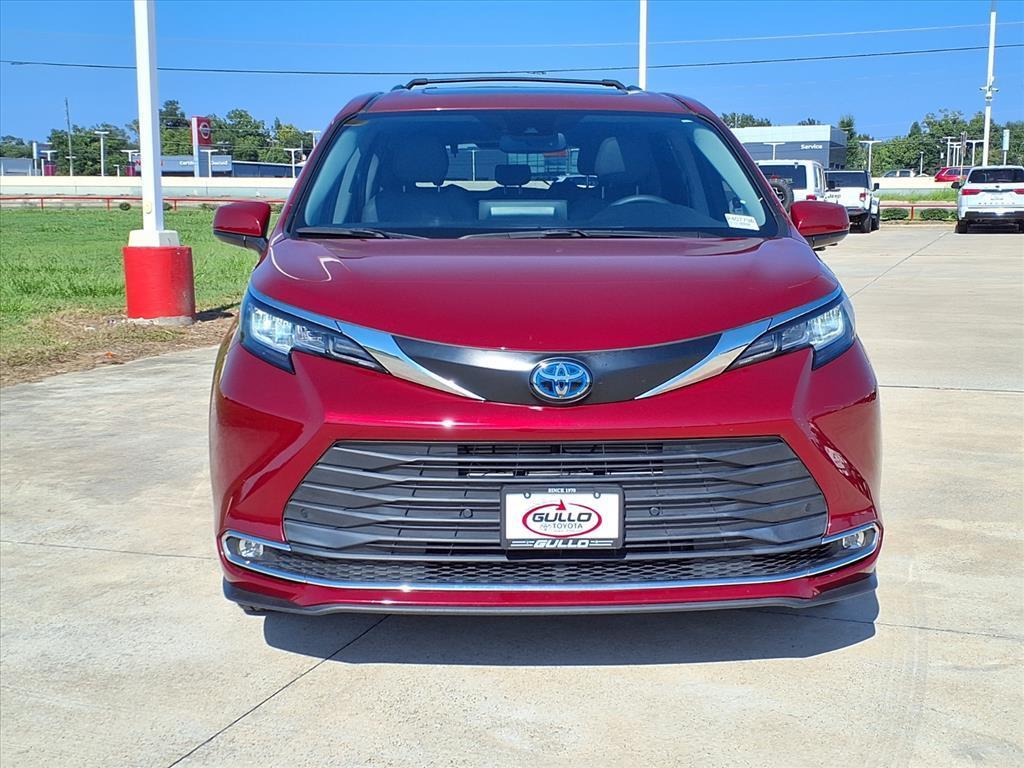 used 2023 Toyota Sienna car, priced at $43,748