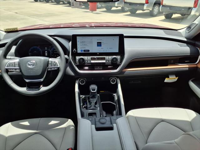 used 2025 Toyota Grand Highlander car, priced at $55,998
