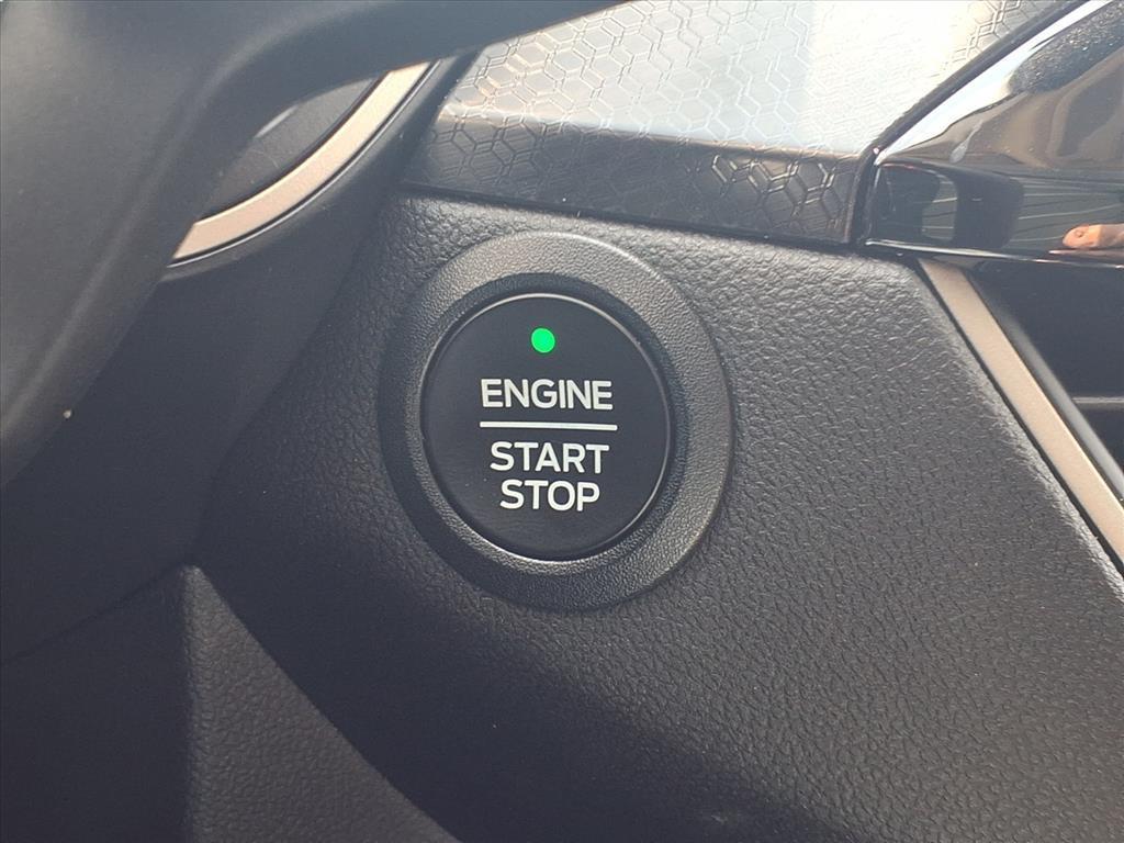 used 2022 Ford Escape car, priced at $24,748