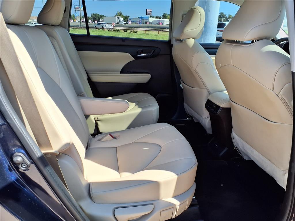 used 2021 Toyota Highlander car, priced at $27,248