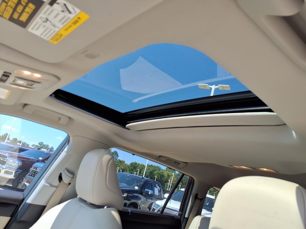 used 2021 Toyota Highlander car, priced at $27,248