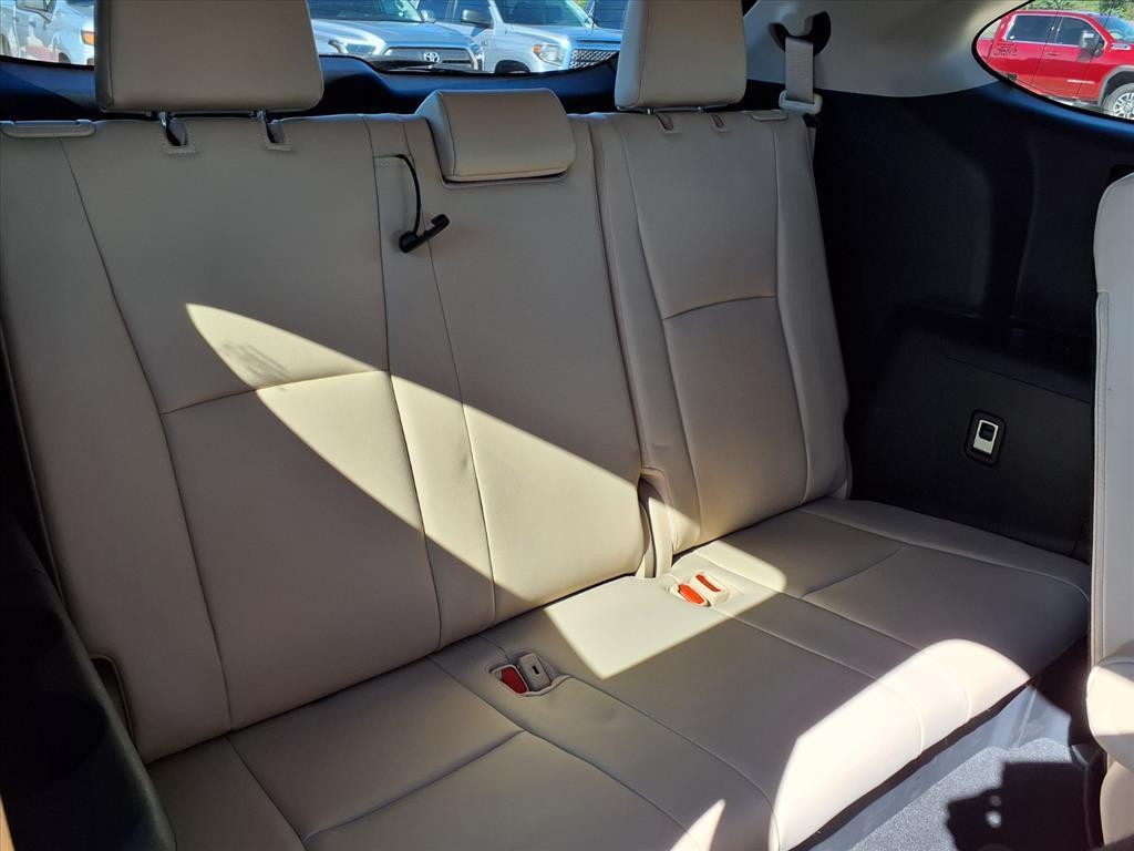 used 2021 Toyota Highlander car, priced at $27,248