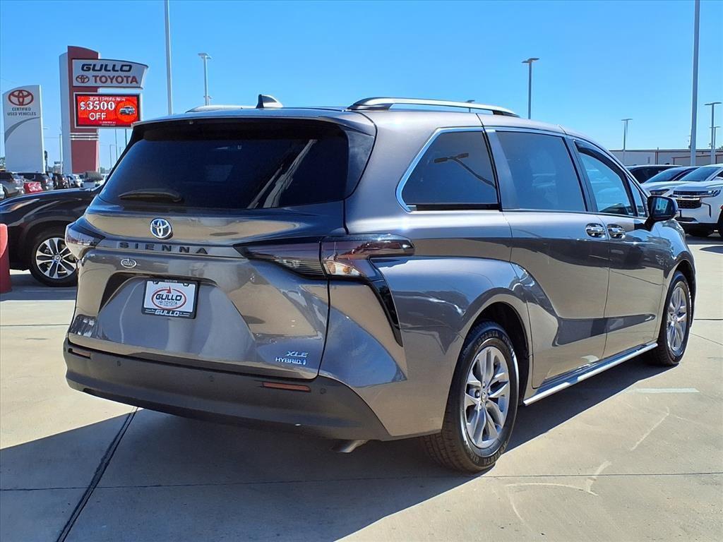 used 2023 Toyota Sienna car, priced at $37,998