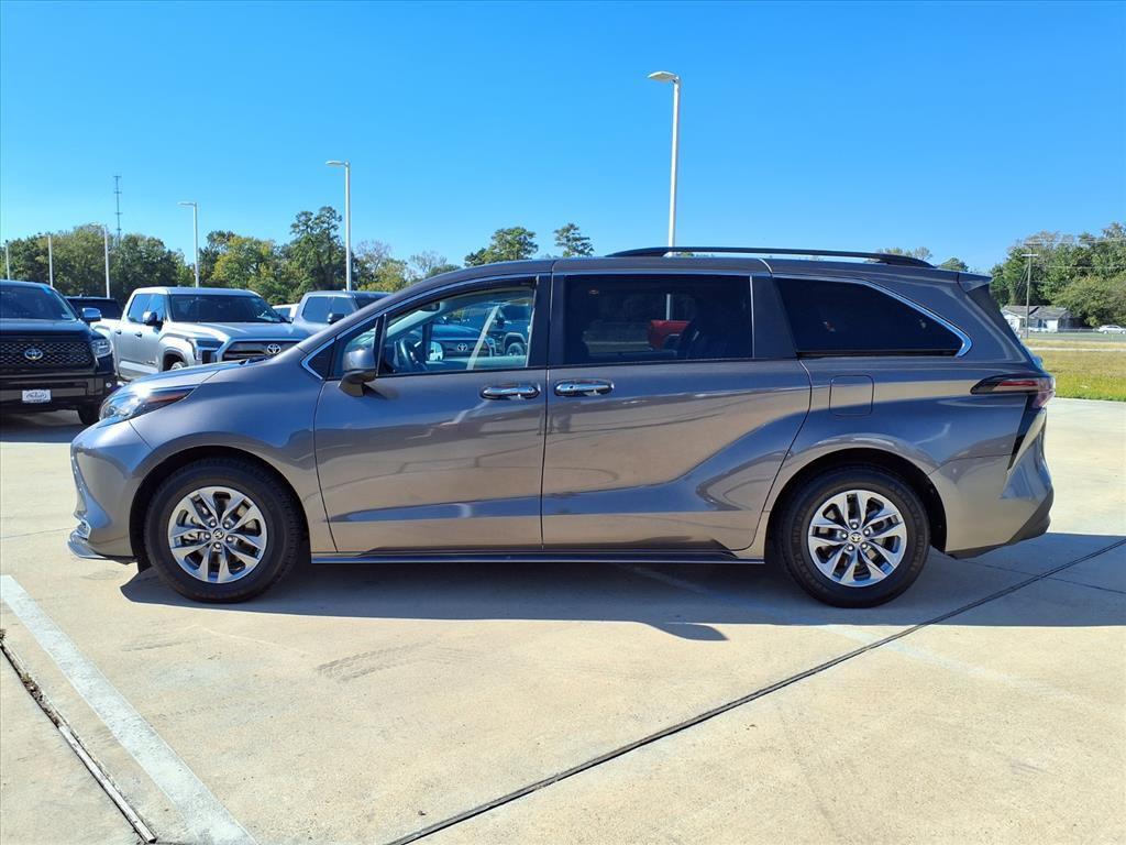 used 2023 Toyota Sienna car, priced at $37,998