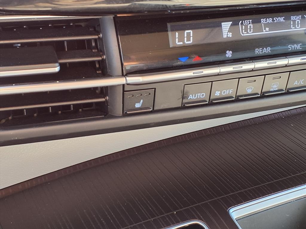 used 2023 Toyota Sienna car, priced at $37,998