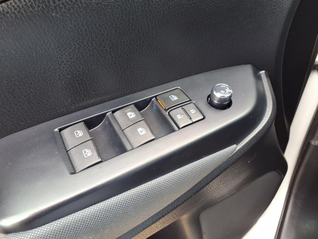 used 2019 Toyota Highlander car, priced at $15,248