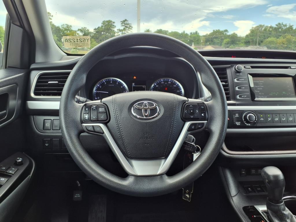 used 2019 Toyota Highlander car, priced at $15,248