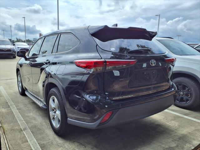 used 2021 Toyota Highlander car, priced at $27,498