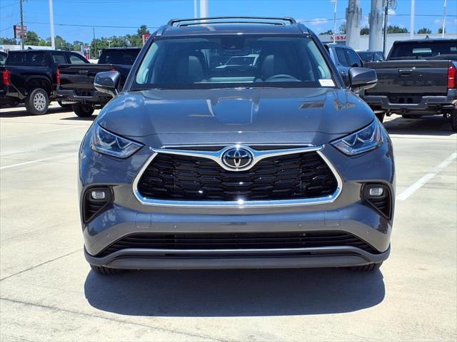 new 2025 Toyota Highlander car, priced at $49,184