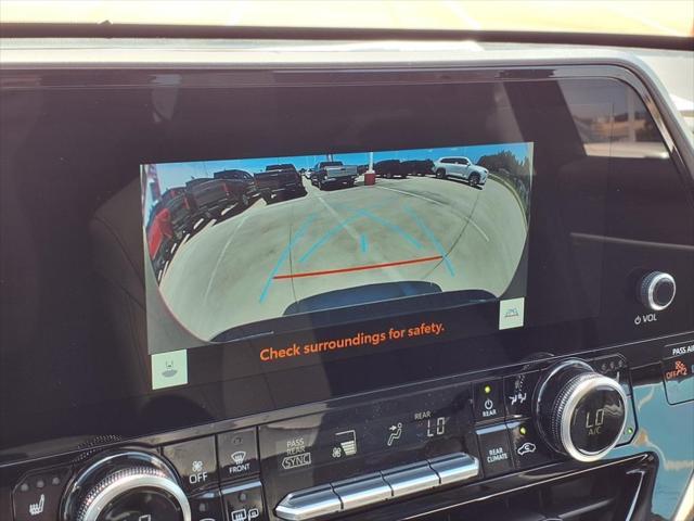 new 2025 Toyota Highlander car, priced at $49,184