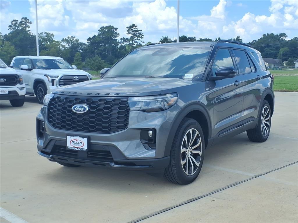 used 2025 Ford Explorer car, priced at $45,998