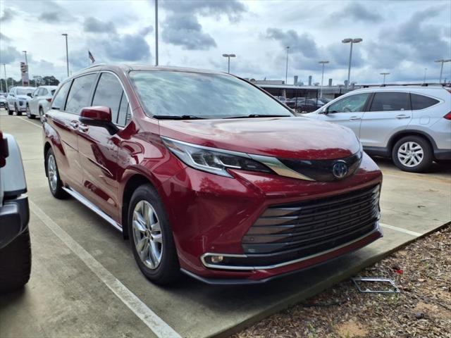 used 2022 Toyota Sienna car, priced at $35,998