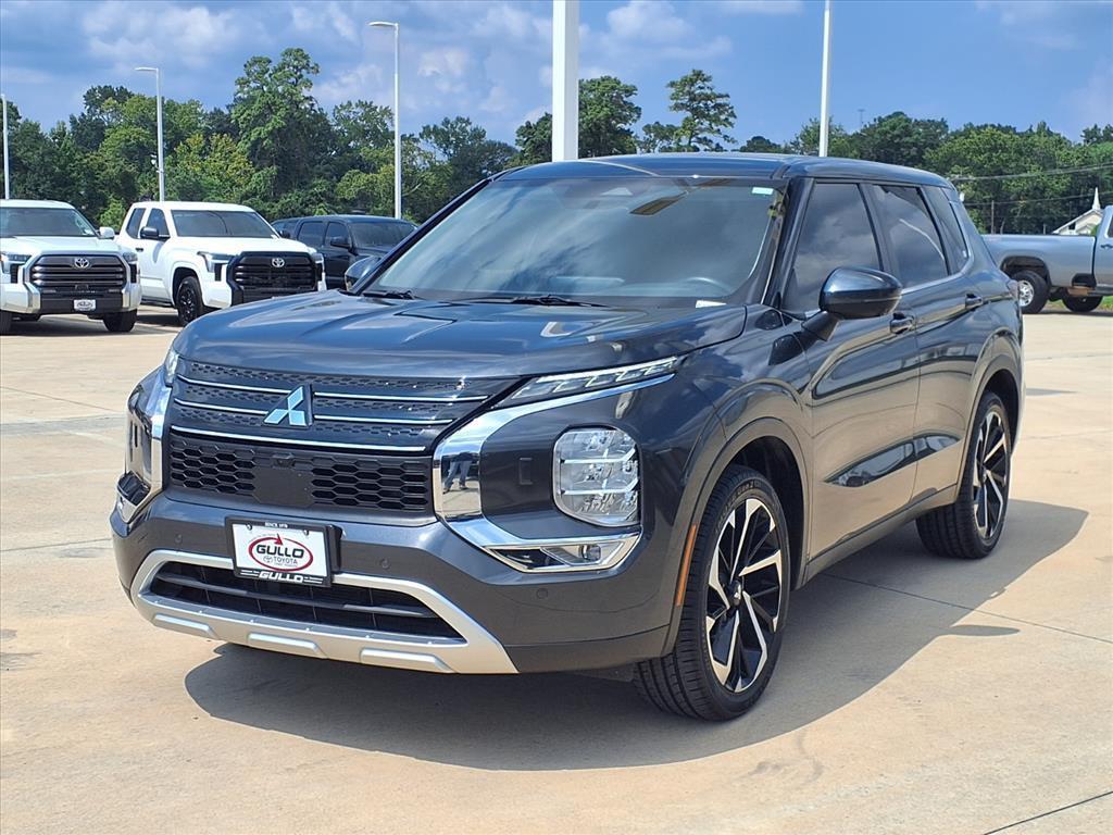 used 2024 Mitsubishi Outlander car, priced at $25,748