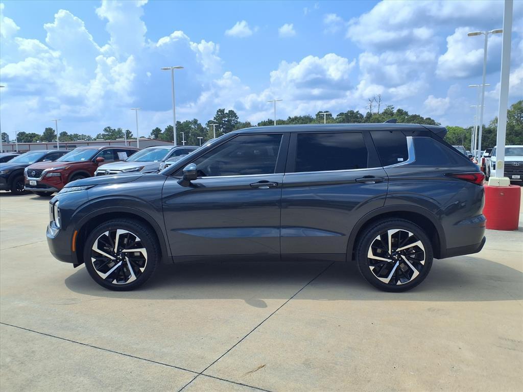 used 2024 Mitsubishi Outlander car, priced at $25,748