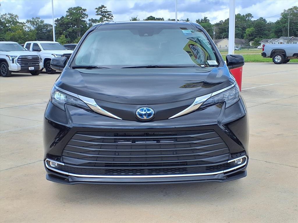 used 2024 Toyota Sienna car, priced at $40,748