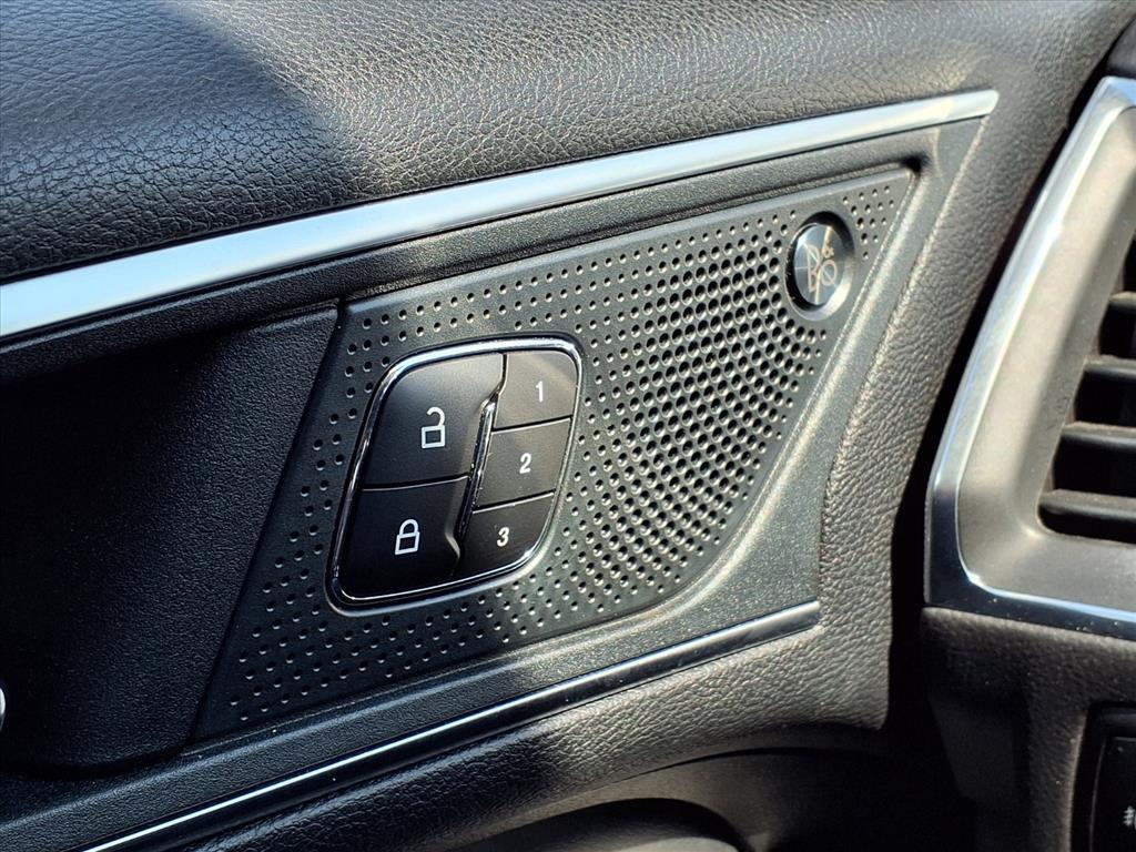 used 2024 Ford Edge car, priced at $26,248