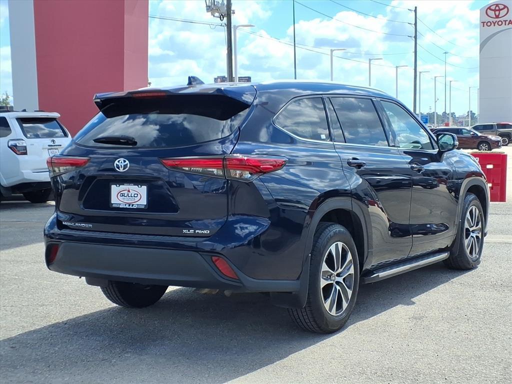 used 2022 Toyota Highlander car, priced at $33,998