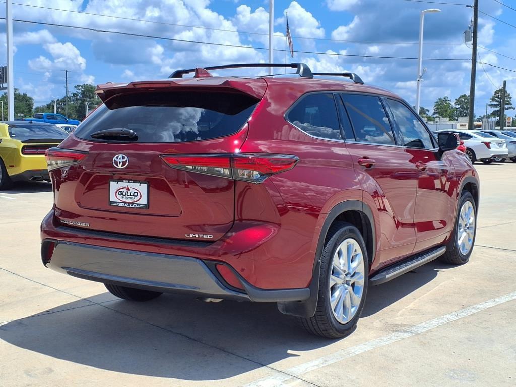 used 2023 Toyota Highlander car, priced at $40,998