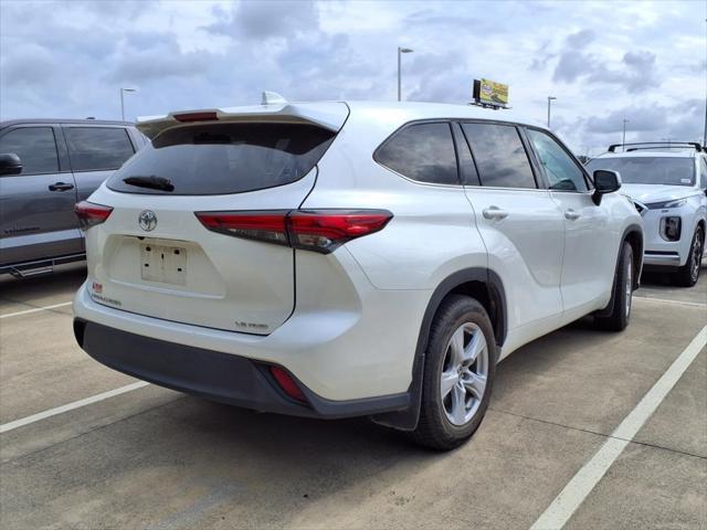 used 2021 Toyota Highlander car, priced at $27,498