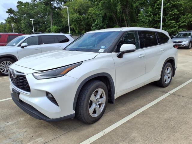 used 2021 Toyota Highlander car, priced at $27,498