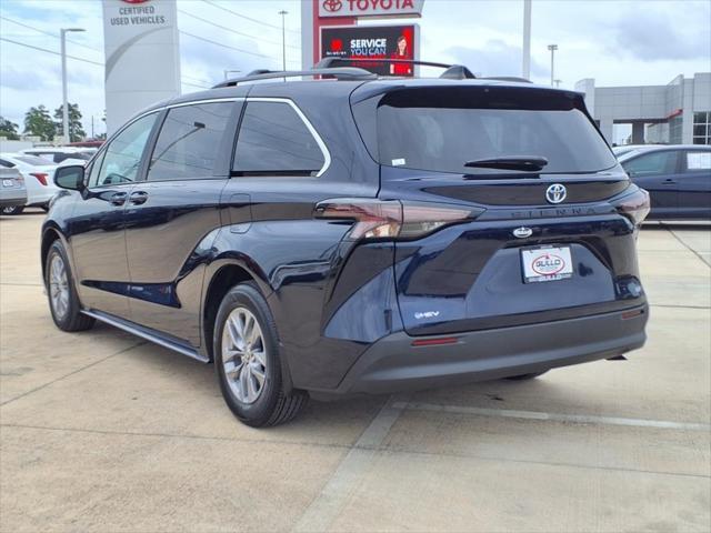 used 2025 Toyota Sienna car, priced at $44,998