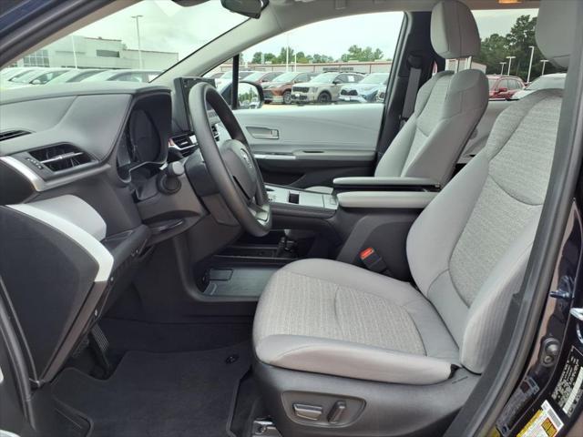 used 2025 Toyota Sienna car, priced at $44,998