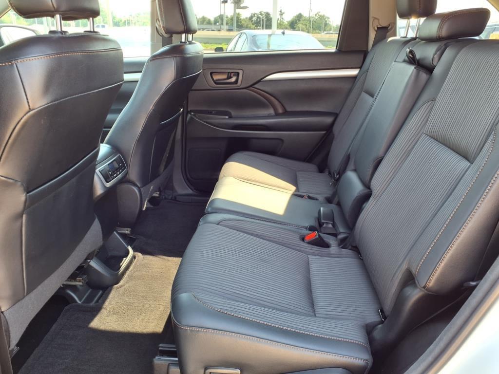 used 2018 Toyota Highlander car, priced at $15,498