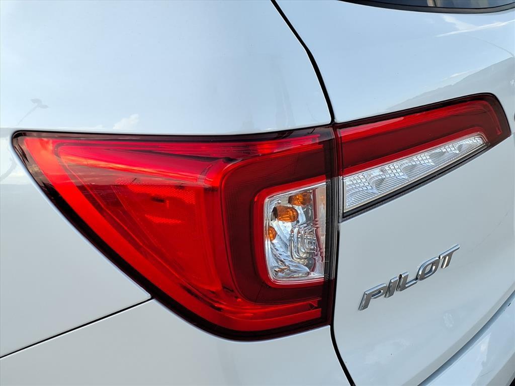 used 2022 Honda Pilot car, priced at $31,498