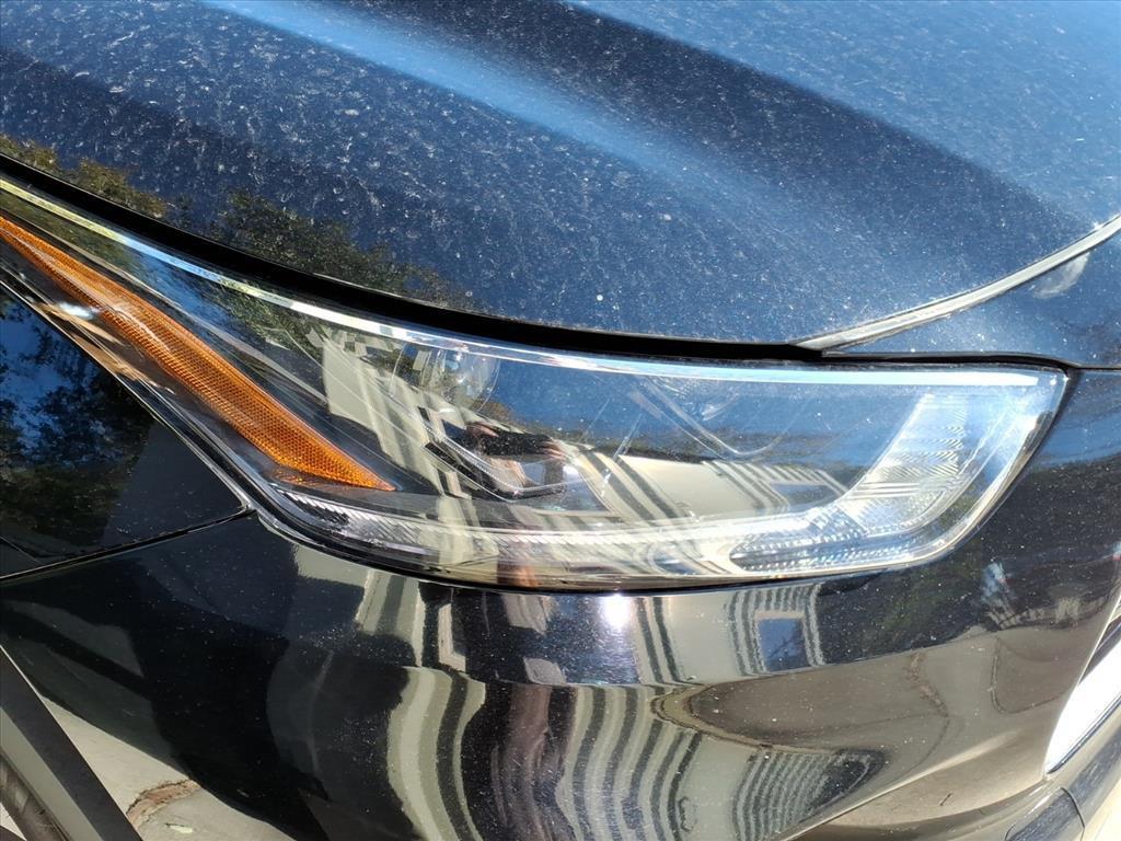 used 2021 Toyota Highlander car, priced at $31,998