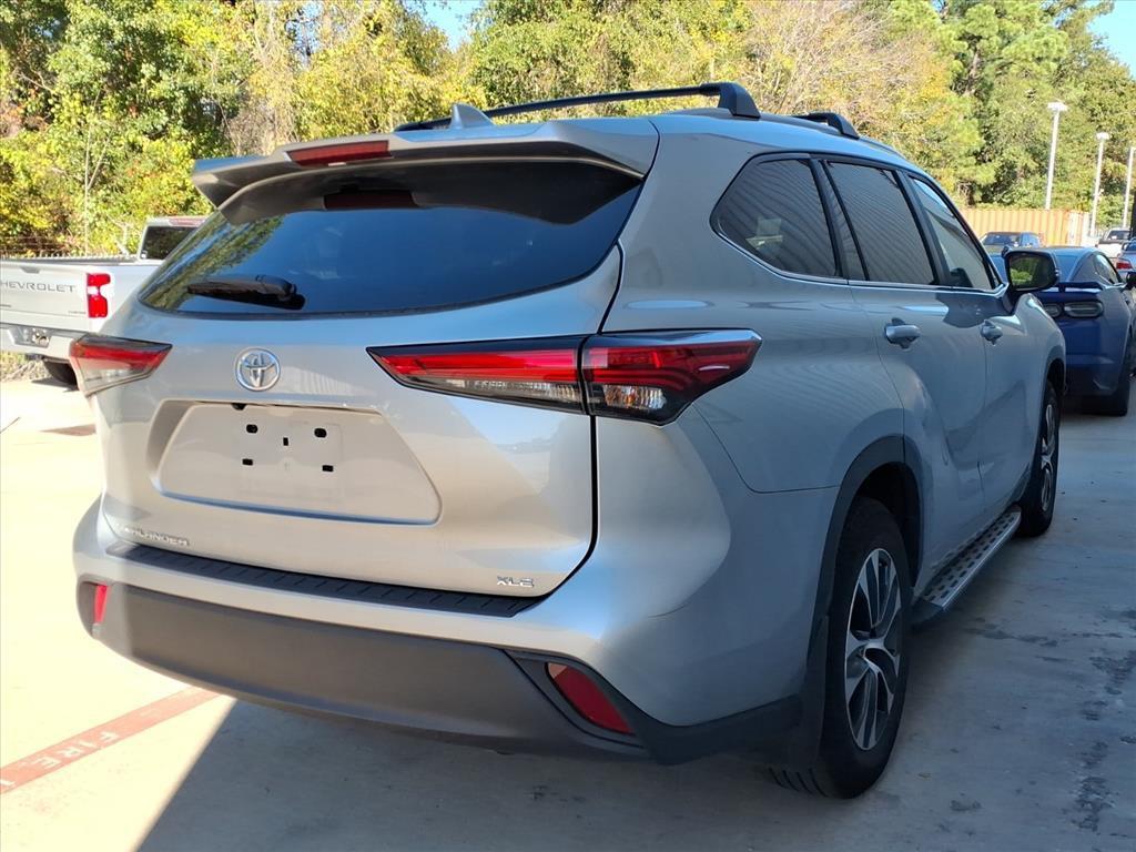 used 2023 Toyota Highlander car, priced at $39,998