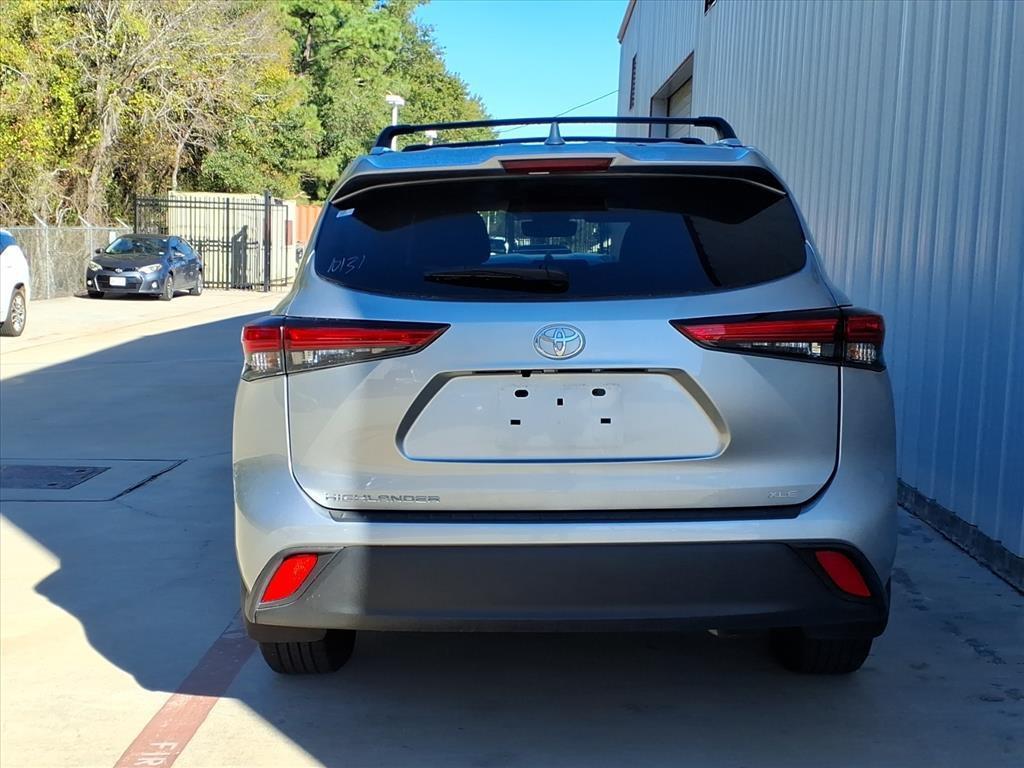 used 2023 Toyota Highlander car, priced at $39,998
