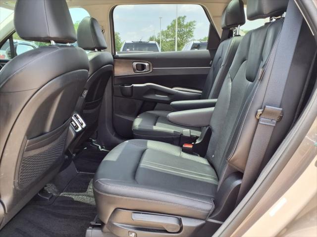 used 2025 Kia Sorento car, priced at $37,248