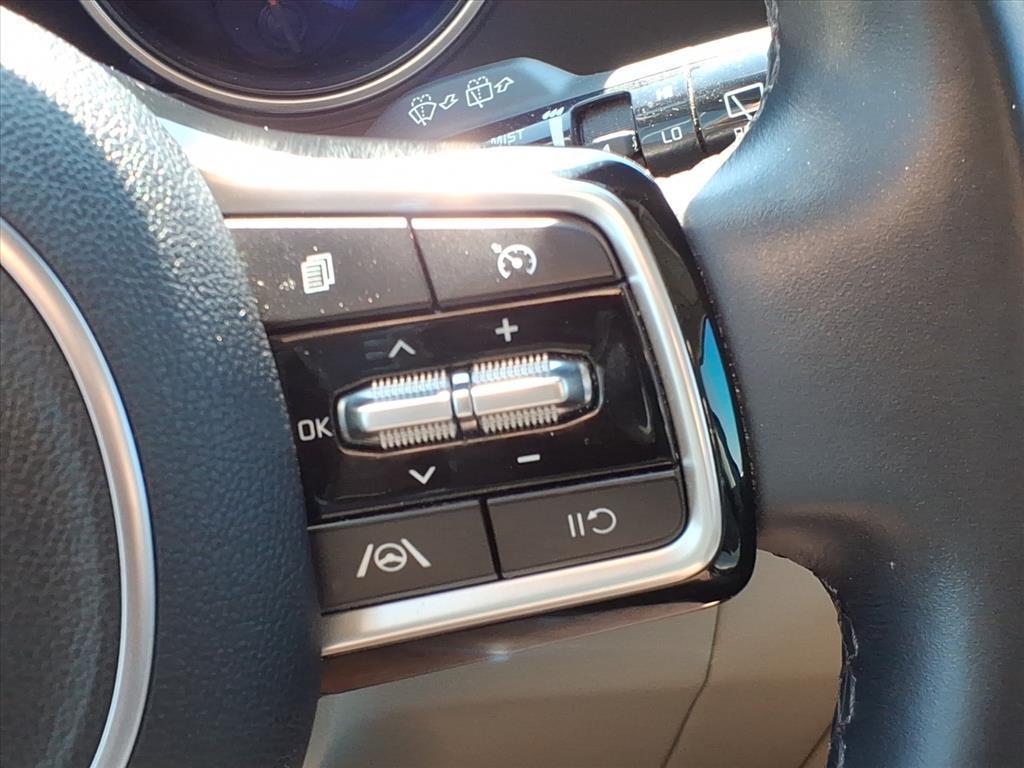 used 2024 Kia Carnival car, priced at $31,248
