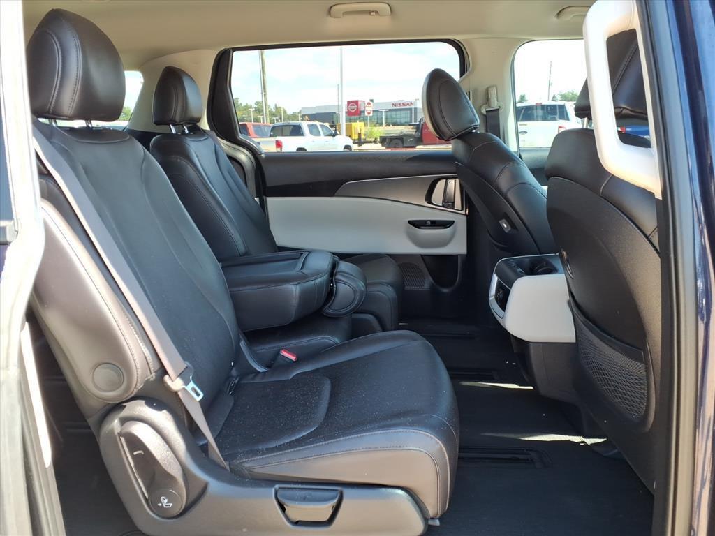 used 2024 Kia Carnival car, priced at $31,248