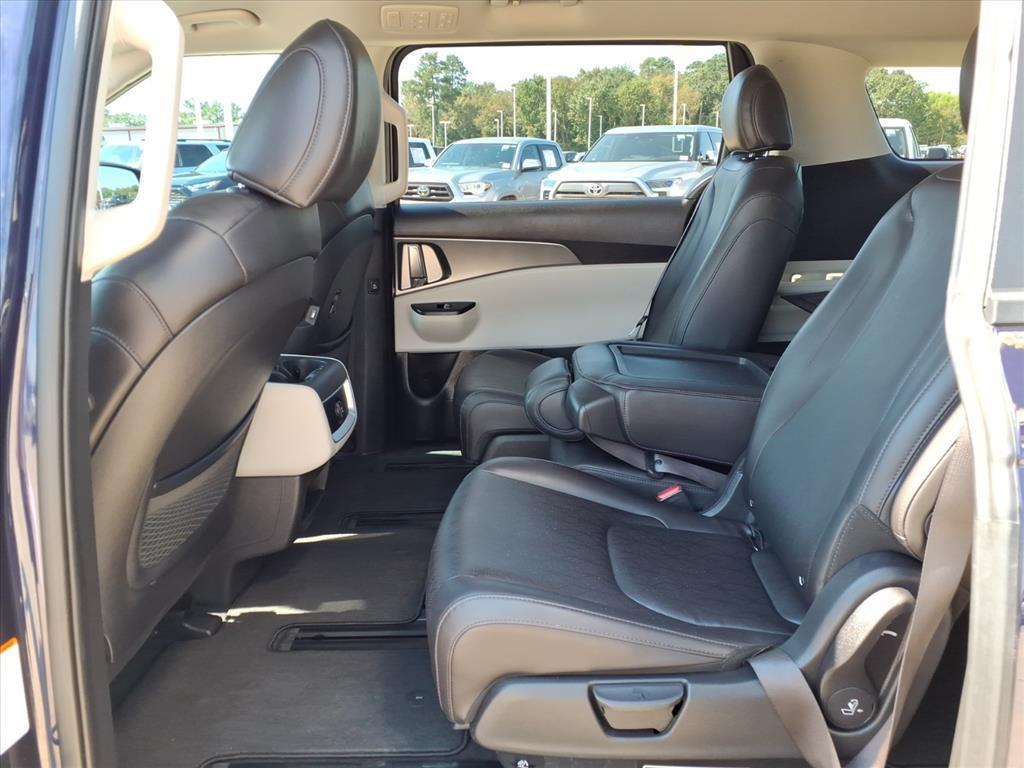 used 2024 Kia Carnival car, priced at $31,248