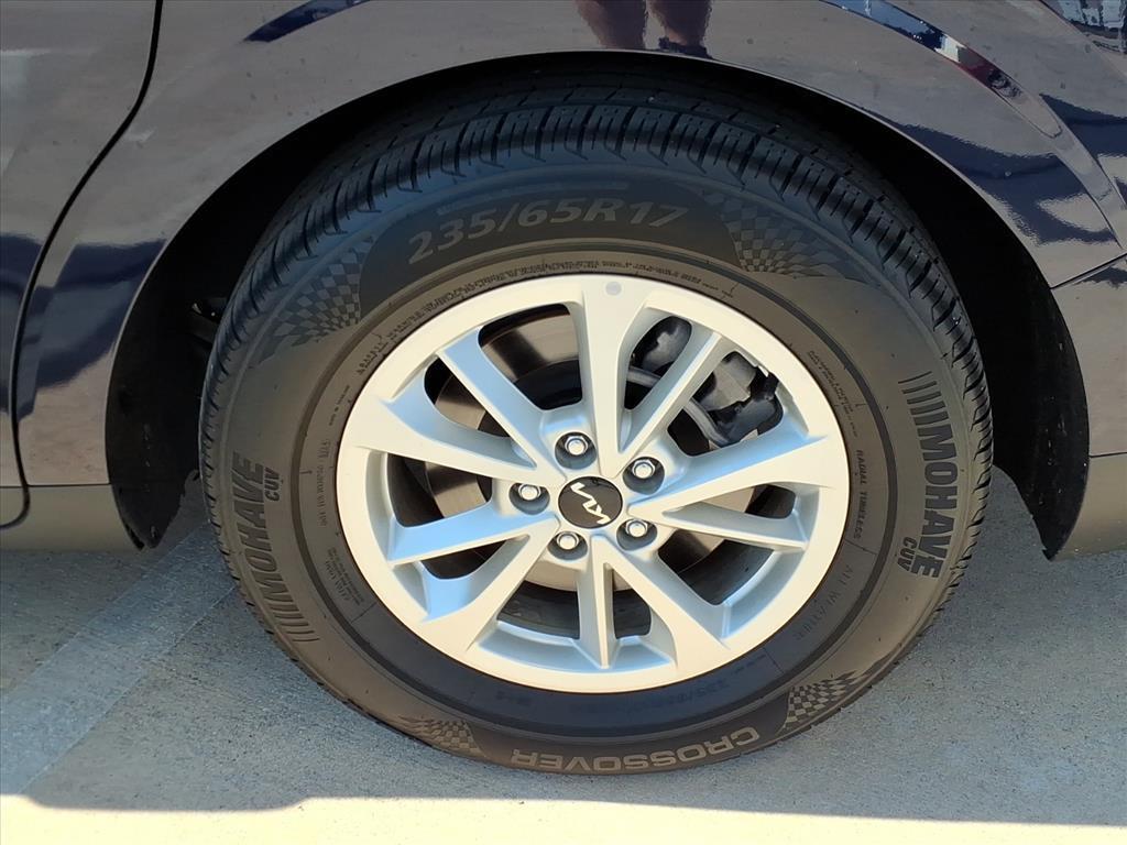 used 2024 Kia Carnival car, priced at $31,248