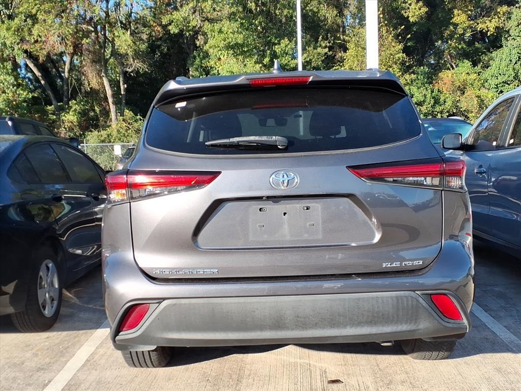 used 2021 Toyota Highlander car, priced at $29,998