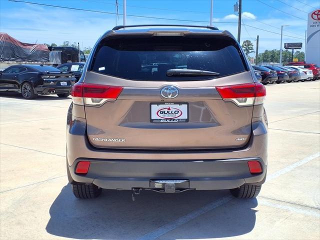 used 2018 Toyota Highlander car, priced at $21,498