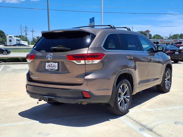 used 2018 Toyota Highlander car, priced at $21,498